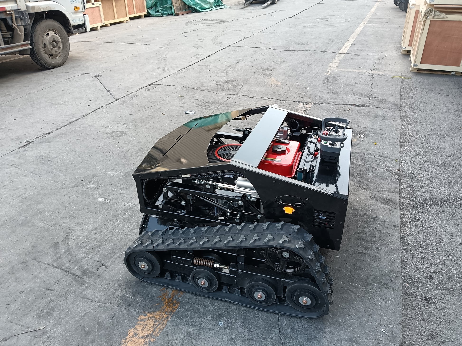 LW - T800 - B - Lawn Rover